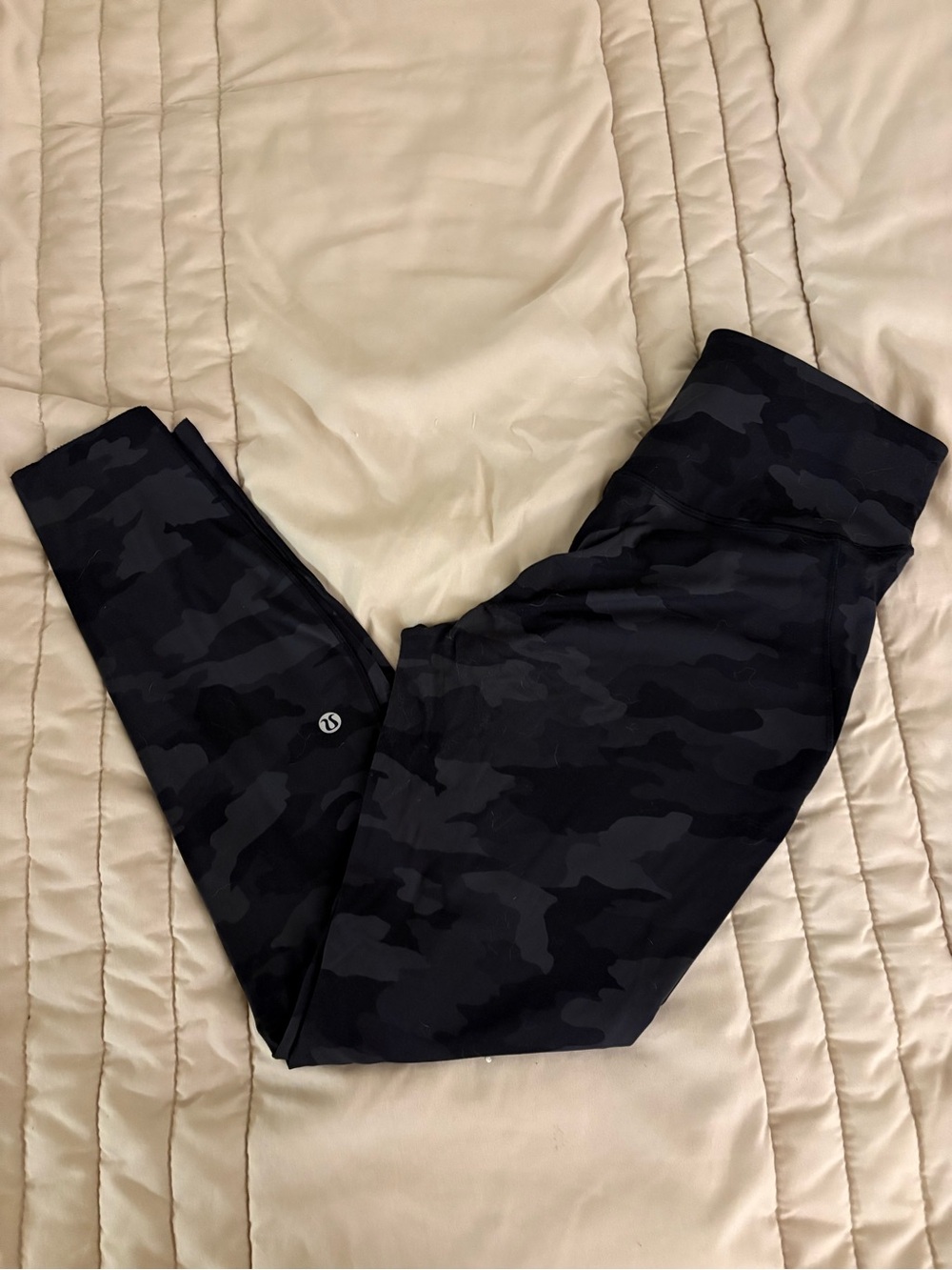 Lululemon Black Camo Base Pace High-Rise Leggings 25” - Picture 3 of 8